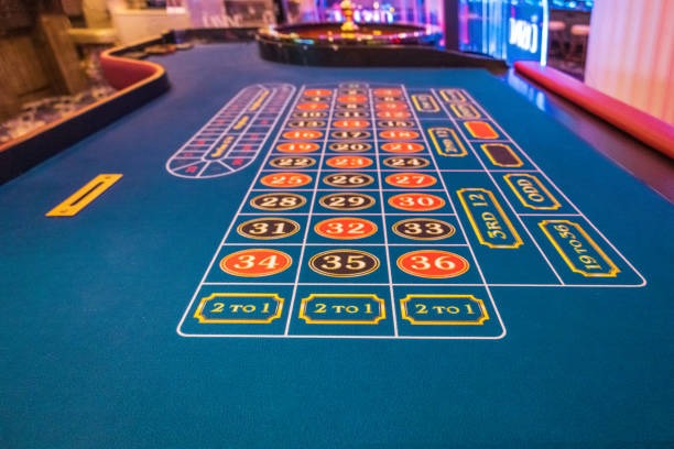 surgawin88 platform interface showing football markets, live casino, and slot games